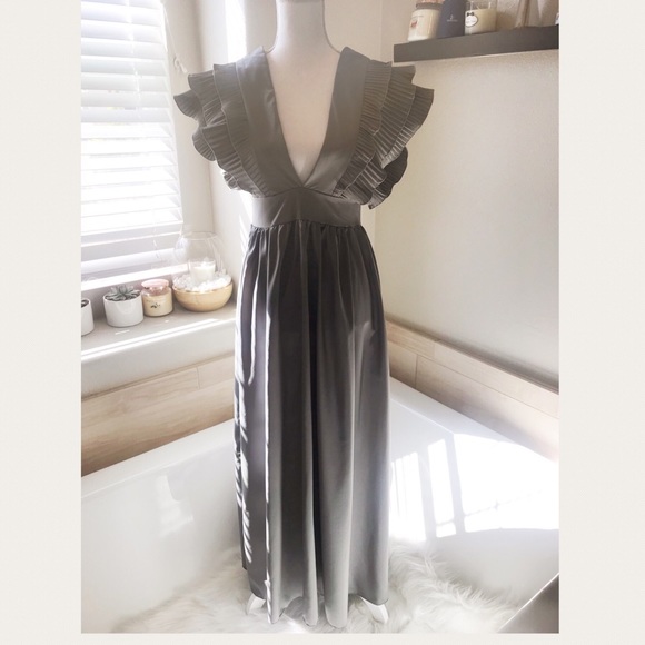 MORE SIZES! Gunmetal grey ruffled deep vneck dress - Picture 4 of 6